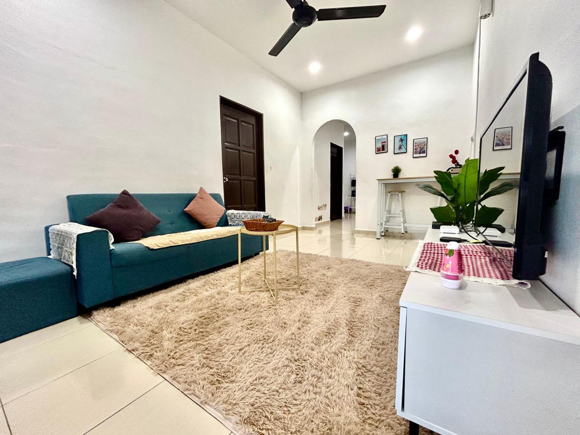 Cozy 288 Entire 3 Bedroom House @ Alma بوكيت ميرتاجام المظهر الخارجي الصورة
