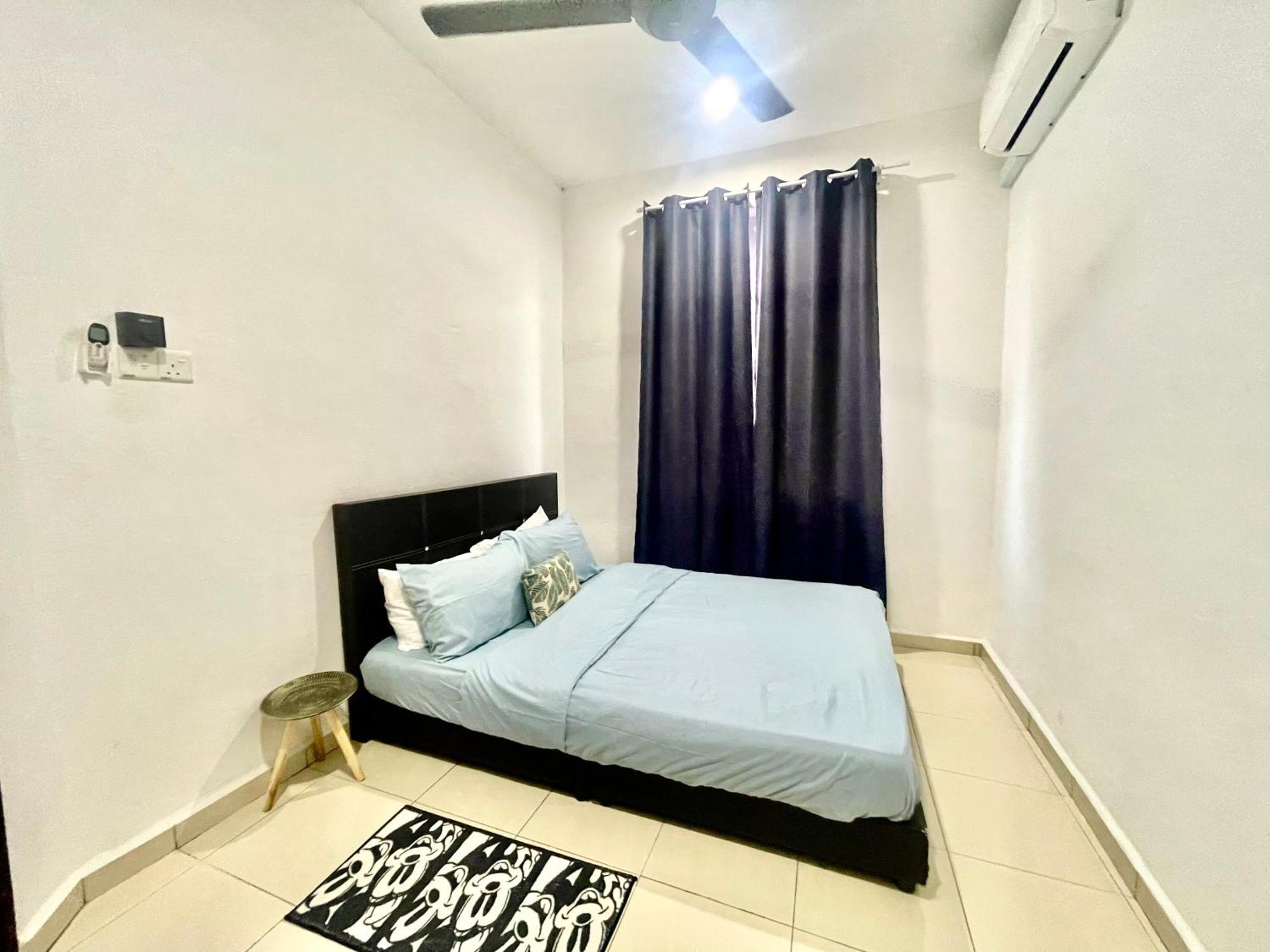 Cozy 288 Entire 3 Bedroom House @ Alma بوكيت ميرتاجام المظهر الخارجي الصورة