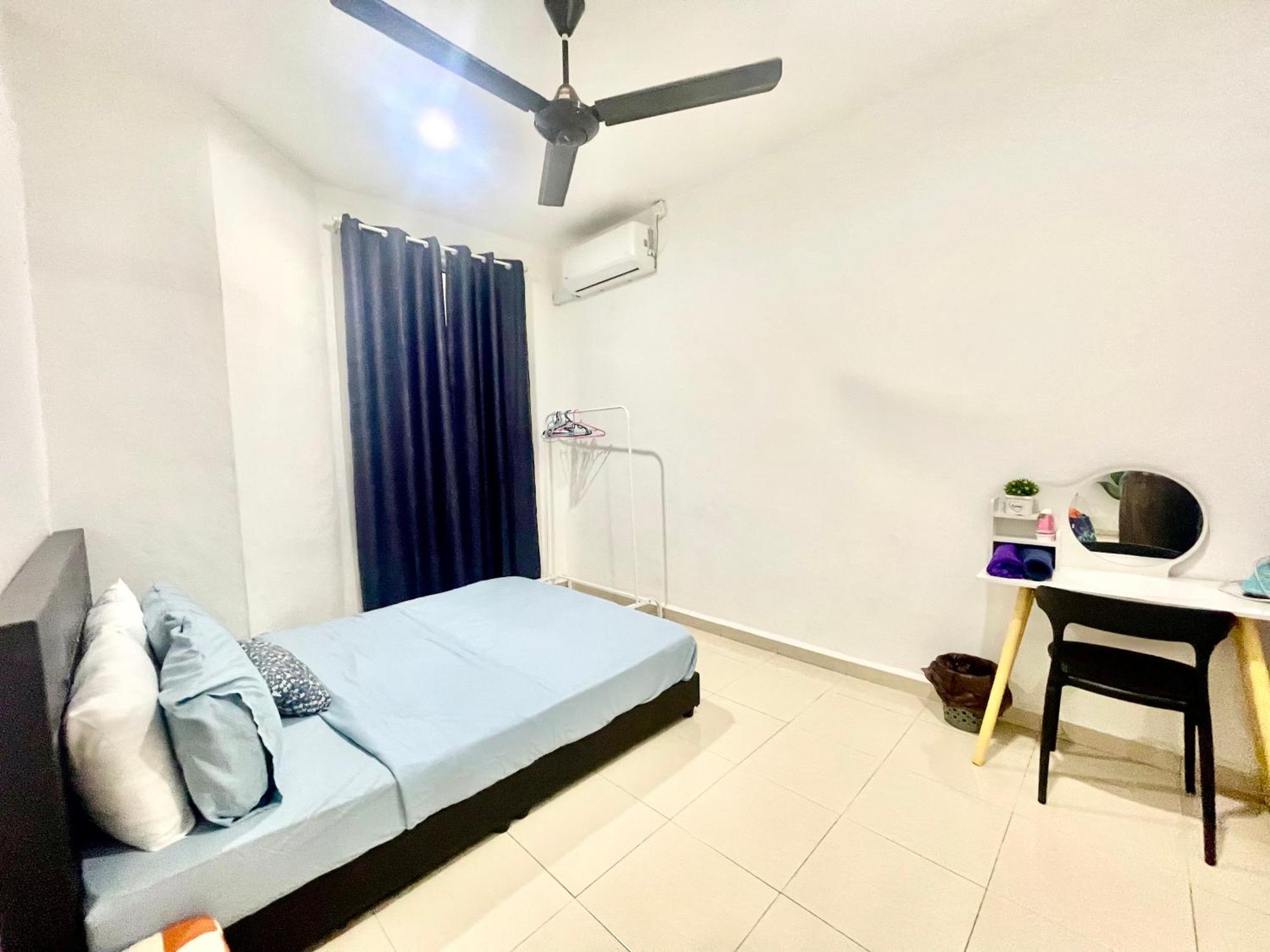 Cozy 288 Entire 3 Bedroom House @ Alma بوكيت ميرتاجام المظهر الخارجي الصورة
